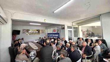 Selendi AK Parti'de mahalle başkanları toplandı