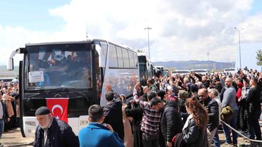 Sivas'ta 312 hacı adayı dualarla kutsal topraklara uğurlandı