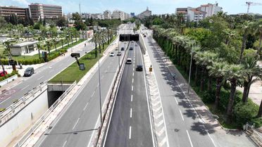 Yüzüncü Yıl Bulvarı'nda asfaltlama çalışması tamamlandı