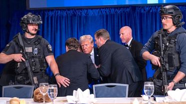 Beyaz Saray, Trump'a yönelik silahlı saldırı girişimi konusunda Demokratları suçladı