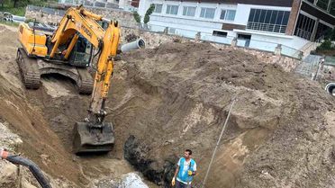 Burhaniye'de sezon öncesi Ören Plajında alt yapı çalışmalarına başlandı