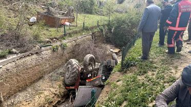 Traktör Devrildi, Genç Kız Hayatını Kaybetti