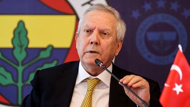 Fener taraftarı derbi sonrası Aziz Yıldırım'ın adını haykırdı