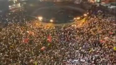 İran'ın başkenti Tahran'da bugüne kadarki en büyük gösteri