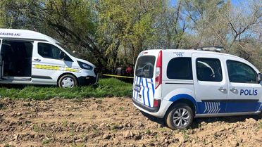 Kütahya'da Çay Kenarında Ceset Bulundu