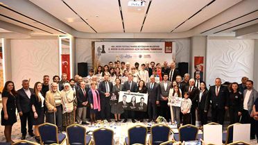 Manisa'da dev turnuvanın şampiyonu Azerbaycanlı Rasulov oldu