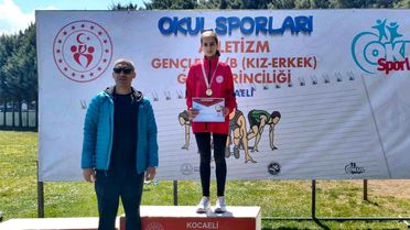 Elif Fener Altın Madalyayı Kazandı