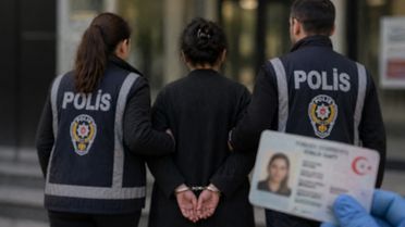 11 yıl 8 ay cezası olan hükümlü ölen kardeşinin kimliğiyle yakalandı