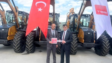 Kütahya Belediyesi'ne TBB'den araç desteği