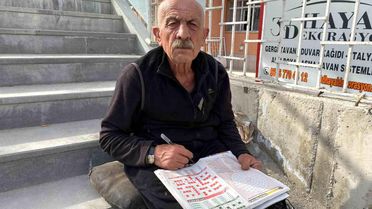 Saffet Ertek'in 47 Yıllık Bulmaca Tutkusu