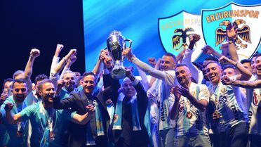 Erzurumspor Şampiyonluğu Coşkuyla Kutladı