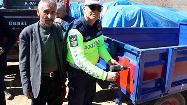 Gümüşhane'de Traktör Sürücülerine Güvenlik Eğitimi