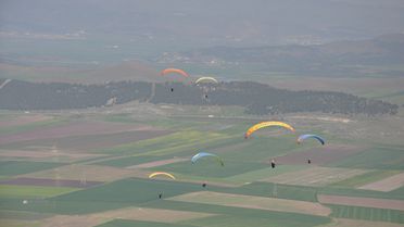 Gaziantep'te Yamaç Paraşütü Hedef Yarışması Başladı
