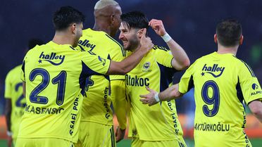 Fenerbahçe'de alarm! Taraftar kara kara düşünüyor