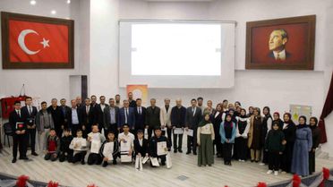 Kütahya'da Kur'an-ı Kerim Okuma Yarışması Düzenlendi