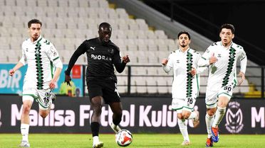 Manisa FK'ya Sakaryaspor 5-0'lık Tarihi Zafer