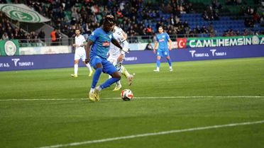 Rizespor Konyaspor'u 3-2 Geçti