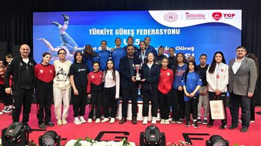 Afyonkarahisar Güreşçileri Kars'ta Şampiyon Oldu