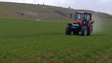 Ahlat'ta Gübreleme Sezonu Başladı
