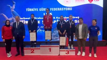 Ayça Çomak, Türkiye Üçüncüsü Oldu