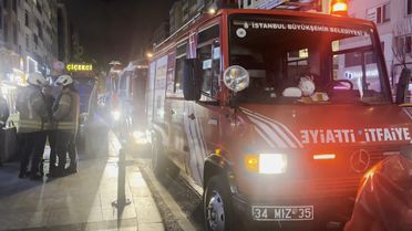 22 yaşındaki genç, metro istasyonunda raylara düşerek hayatını kaybetti