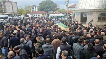 Bandırma'daki otobüs kazasında ölen Elif Kel son yolculuğuna uğurlandı