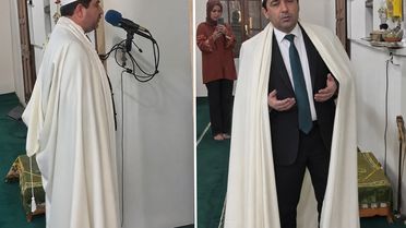 Türk Büyükelçi Cezayir Cumhurbaşkanının köyünde ezan okudu