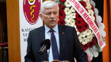 Türk Veteriner Hekimleri Birliği Merkez Konseyi Başkanı Eroğlu: 'Veteriner hekimlerin sağlık meslek grubu içinde yer alması önemli gündemlerimizden biri'