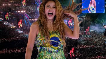 Brezilya'da Shakira fırtınası! 2 milyon hayranı tempo tutarak eski eşi Pique'ye küfür etti