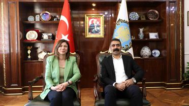 DBB'nin düzenleyeceği barış paneline CHP'li Özgür Özel, MHP'li Feti Yıldız da davet edildi