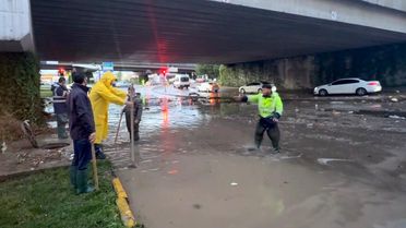 Gaziantep'te 'süper hücre' hayatı felç etti