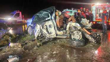 Uşak’ta 7 aracın karıştığı feci kaza: 4 ölü, 17 yaralı