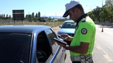 Balıkesir'de Uyuşturucu ve Trafik Denetimleri