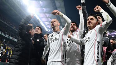Beşiktaş'a kupa maçı öncesi şok! Yıldız isim sezonu kapattı