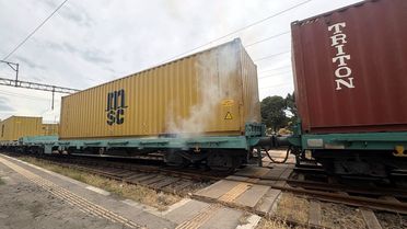 Çorlu'da Yük Treni Vagonunda Yangın Çıktı