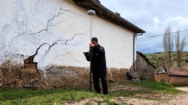 Kırıkkale'de Heyelan: 9 Yapı Zarar Gördü