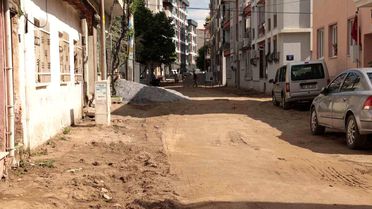 İncirliova'da yol çalışmaları Zafer Mahallesi'nde devam ediyor