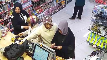 Hırsız Teyze Alışverişte Yakalandı