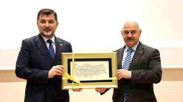 Düzce'de Kariyer Konferansı