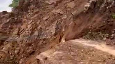Dibekli Köyü'nde Toprak Kayması Tedirginliği