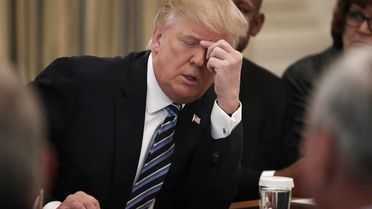 Trump'a anket şoku! Popülaritesi tarihindeki en dip seviyeye indi