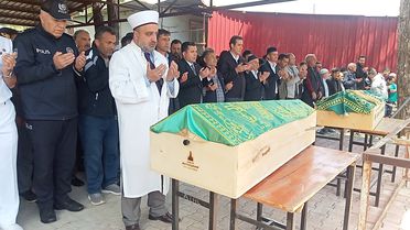 Kardeşlerin Cenazesi Toprağa Verildi