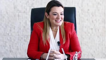 Antalya'da yolsuzluk soruşturmasında Büyükşehir Belediyesi Genel Sekreteri Cansel Tuncer tutuklandı