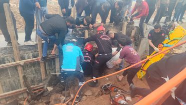 Kahramanmaraş'ta Çöken Yolda Sıkışan Genç Yaralandı