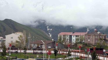 Hakkari'de Mayıs Ayında Kar Yağışı