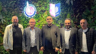 Uşakspor'un Sahibi Ahmet Çoruhlu Oldu