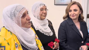 Barış Anneleri'nin ilk durağı MHP oldu! Görüşmede dikkat çeken anlar