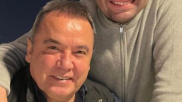 Gökhan Böcek ofisteyken, 4 kez para getirip bırakmış