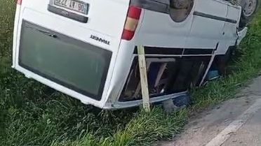 Minibüs Devrildi: Sürücü Hayatını Kaybetti