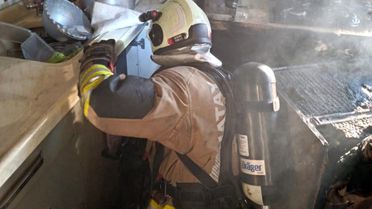 Arsuz'da apartman dairesinden alevler yükseldi